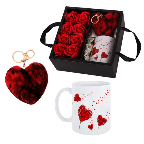 Подарък за Св. Валентин к-т ОБИЧАМ ТЕ - чаша, ключодържател и сапунени рози