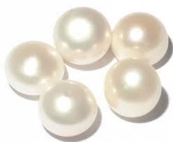 Бели сладководни перли