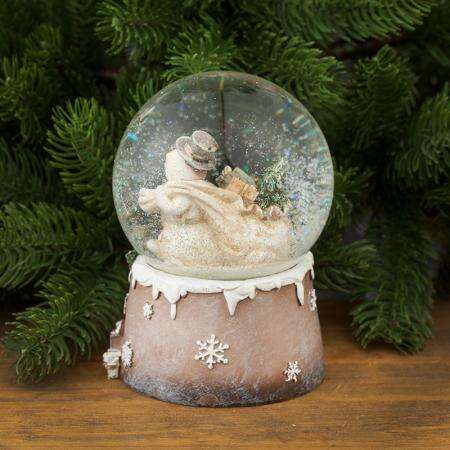 Коледно преспапие с дядо Снежен човек с подаръци - For Christmas - Image 5