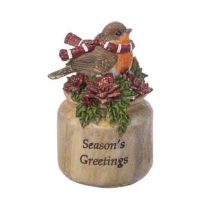 Синигерче върху подаръчна торбичка с надпис „Season’s Greetings“ - For Christmas